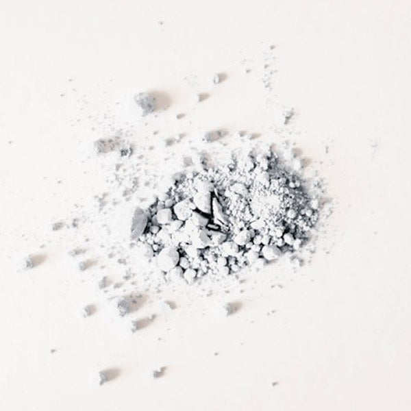 White taurine powder